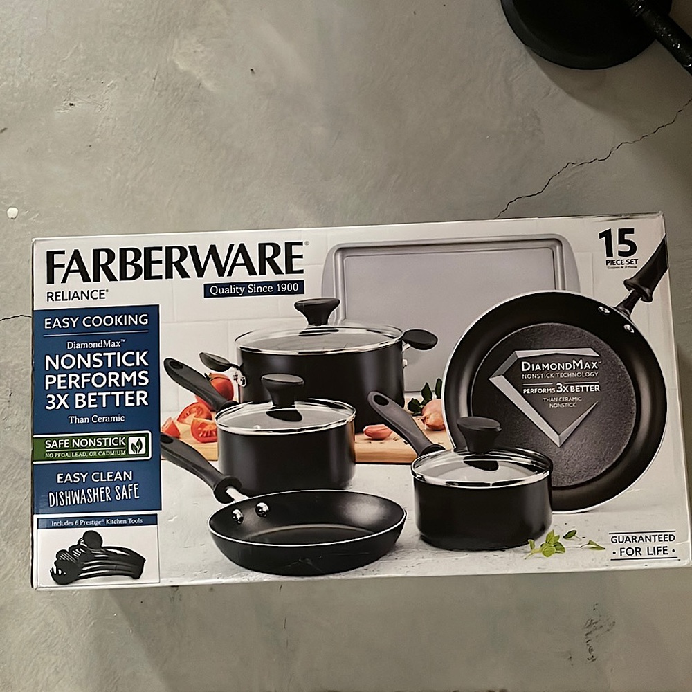 Farberware Dishwasher Safe Nonstick Cookware Pots and Pans Set, 15 Piece…